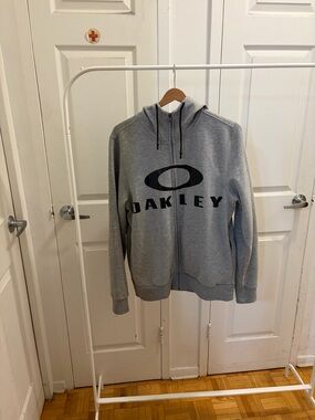 Vintage Y2K Oakley Gray Full-Zip Hoodie with Front Logo